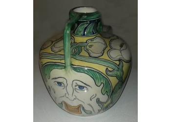 Vaso a due manici con fauno Vaso a due manici con fauno
